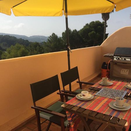 4 Persoons Bungalow Met Gemeenschappelijk Zwembad เต็วลาดา ภายนอก รูปภาพ
