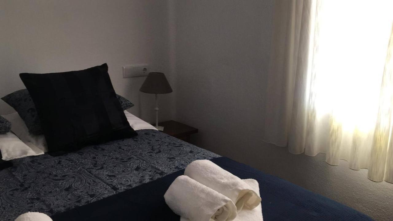 4 Persoons Bungalow Met Gemeenschappelijk Zwembad เต็วลาดา ภายนอก รูปภาพ
