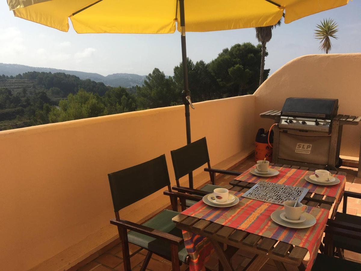 4 Persoons Bungalow Met Gemeenschappelijk Zwembad เต็วลาดา ภายนอก รูปภาพ