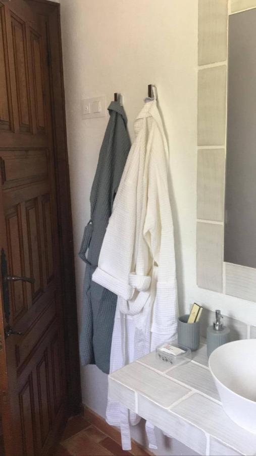 4 Persoons Bungalow Met Gemeenschappelijk Zwembad เต็วลาดา ภายนอก รูปภาพ