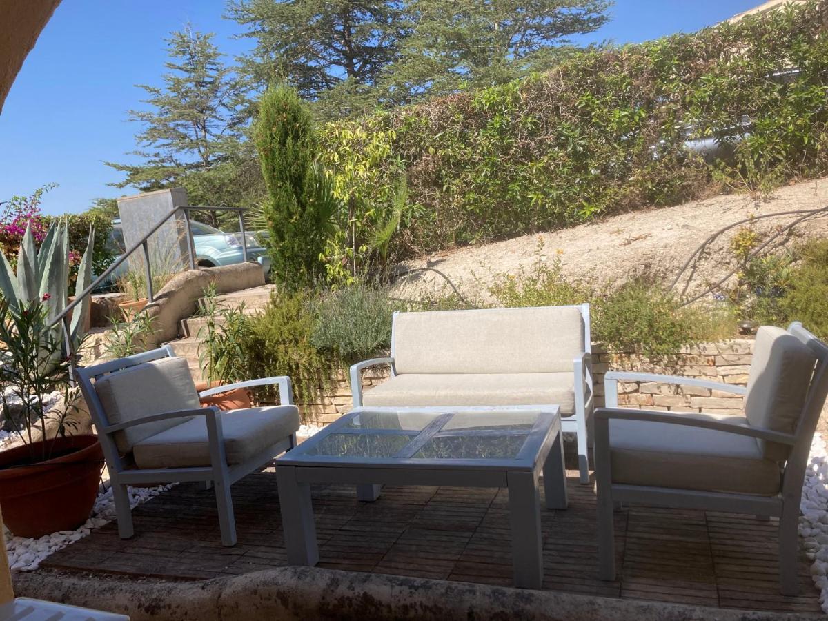 4 Persoons Bungalow Met Gemeenschappelijk Zwembad เต็วลาดา ภายนอก รูปภาพ